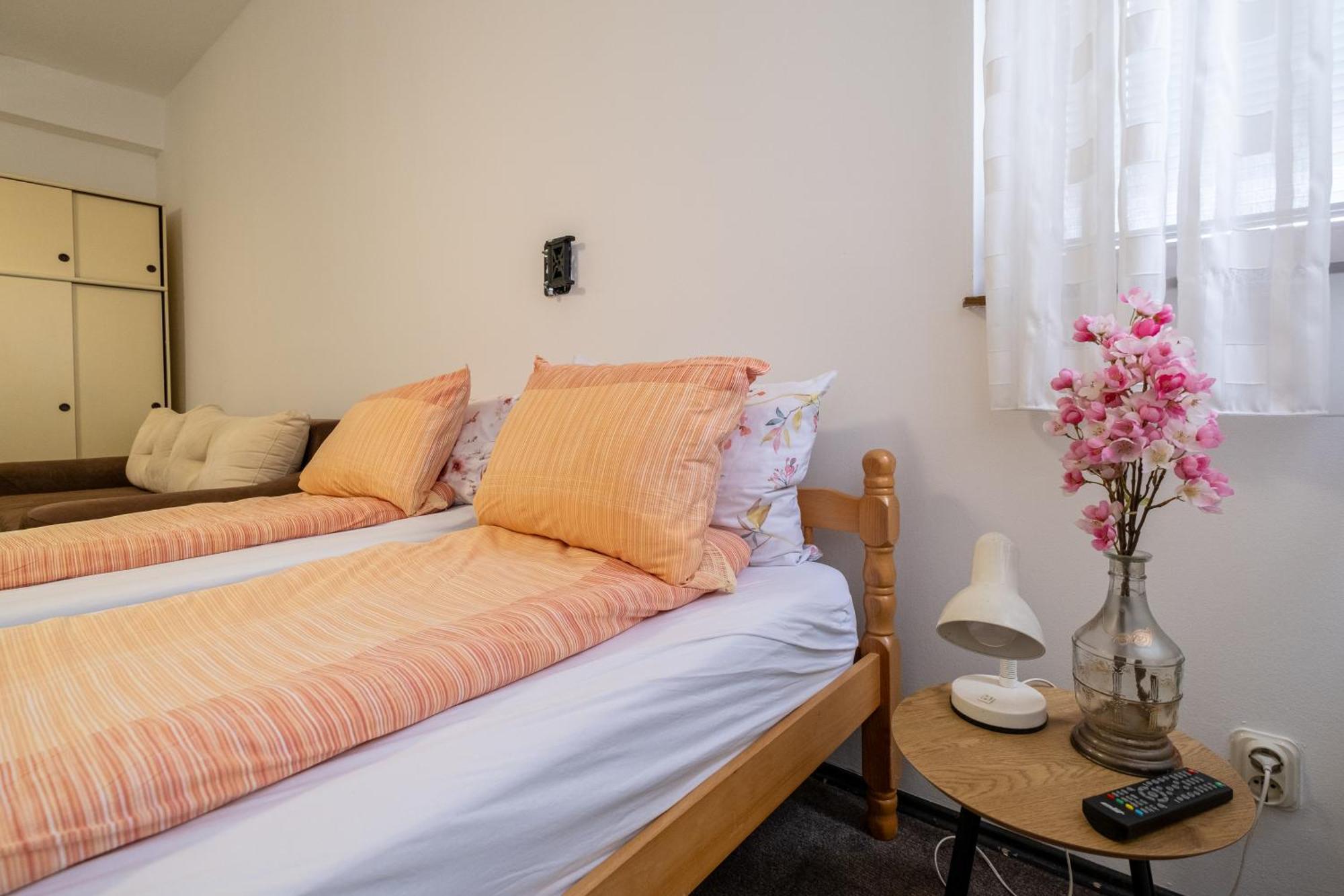 Guesthouse Rose SJJ Esterno foto